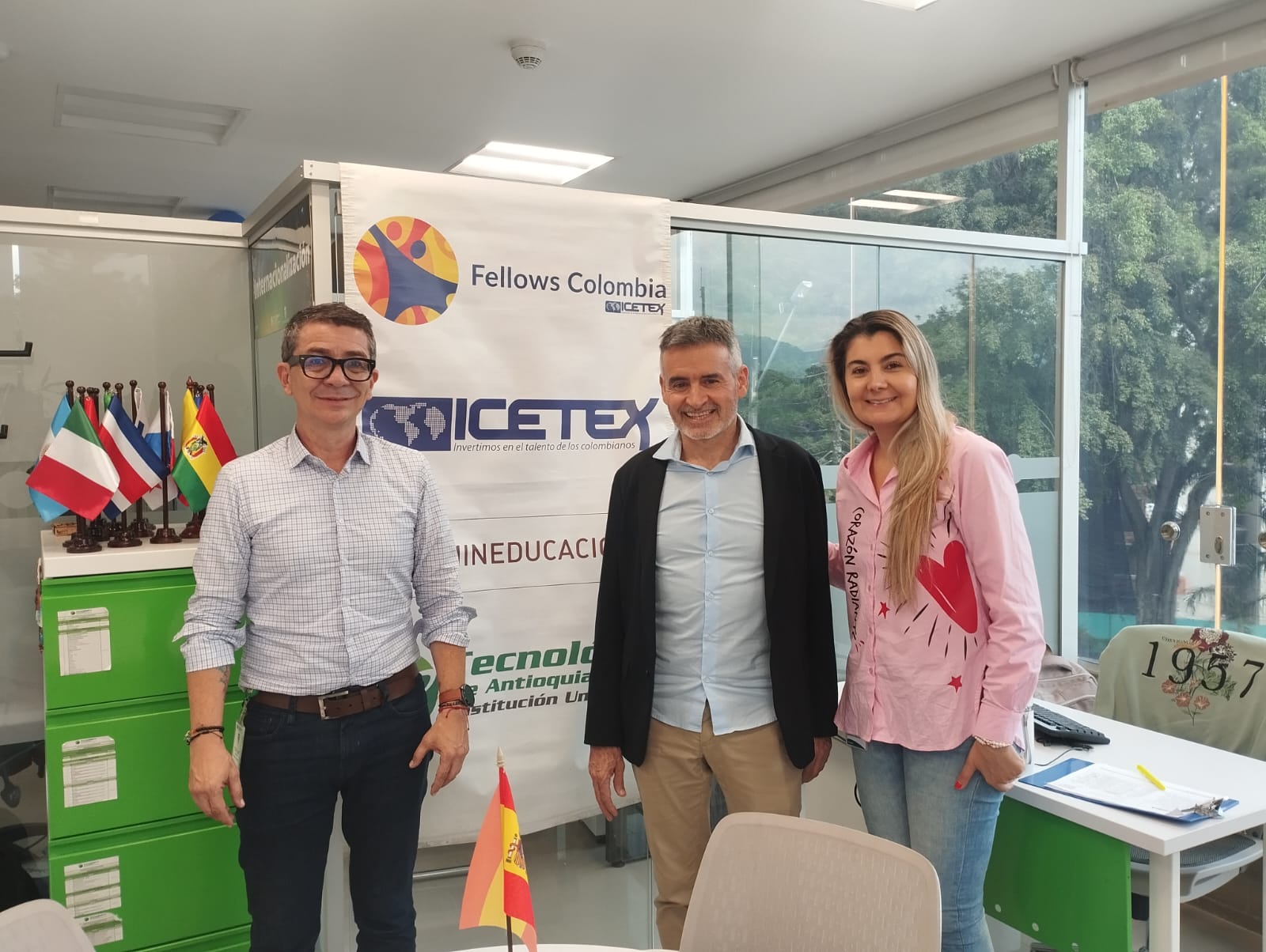 Mauricio Bedoya - Coordinador del congreso, Víctor Rodríguez Ardura - Invitado experto internacional ICETEX, Carolina González - Directora de Internacionalización TdeA