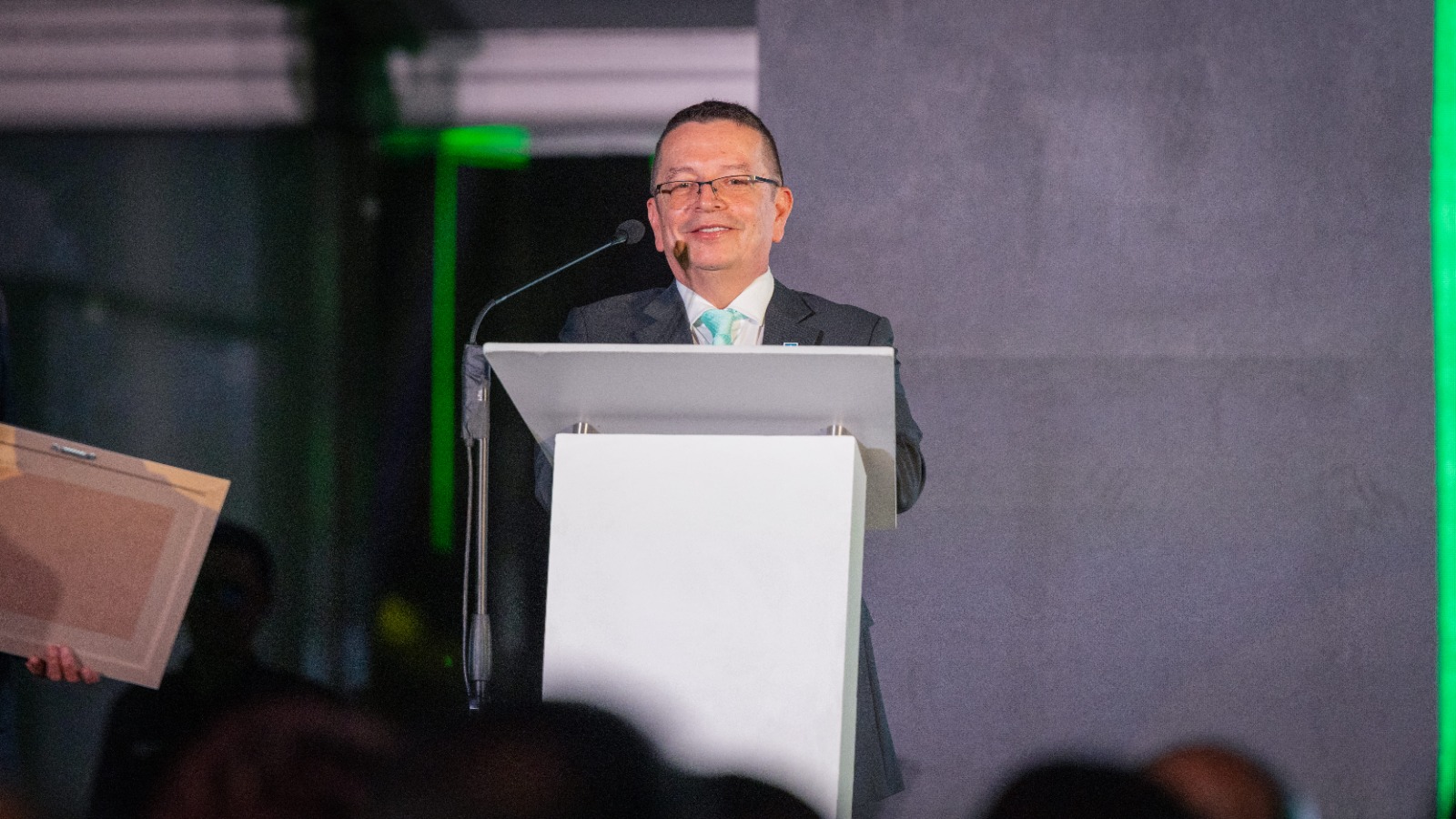 José Albán Londoño Arias. Decano de la Facultad de Ciencias Administrativas y Económicas