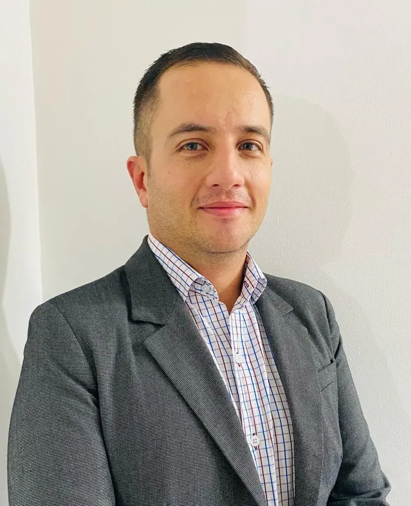 Foto del docente Julián David Giraldo Gómez