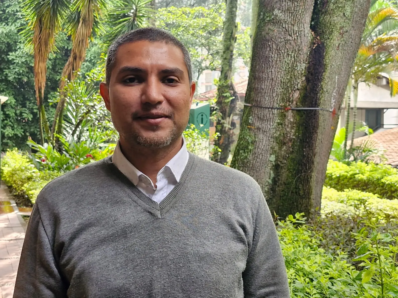 Foto del docente Santiago Horacio Hoyos Velásquez