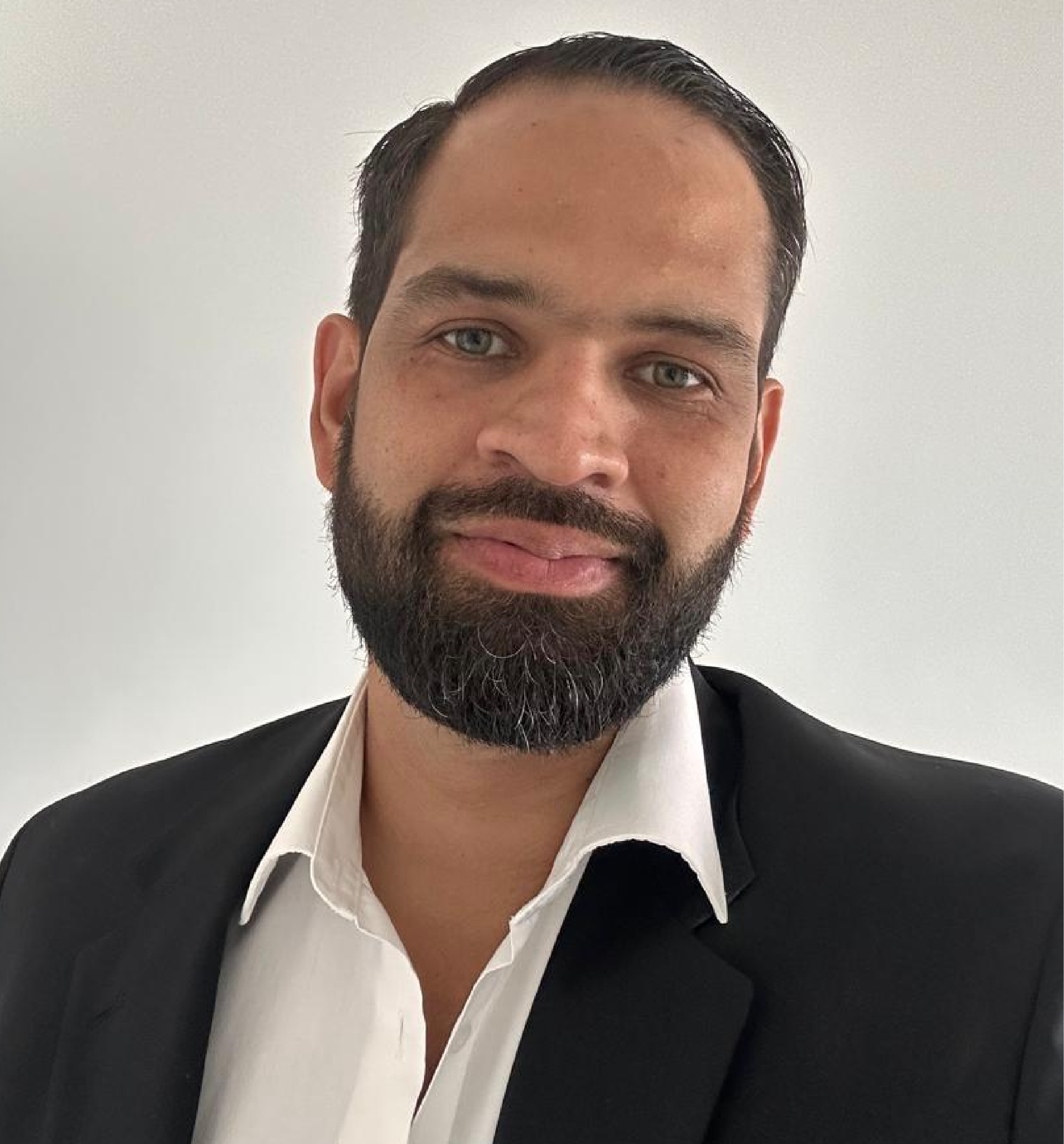 Foto del docente Cesar Ernesto Zapata Molina