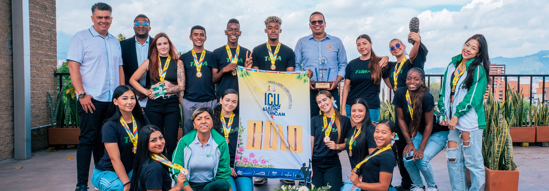 TdeA reconoció a campeones latinoamericanos de porrismo universitario