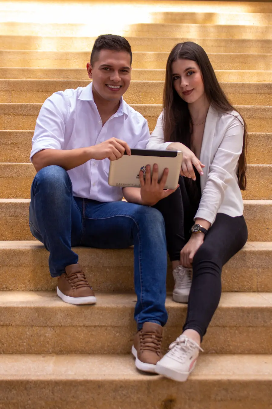 Solicitud de materiales bibliográficos