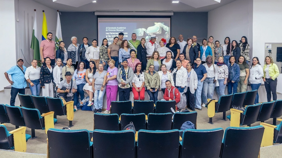 Una mirada a la IA en III Seminario Académico de Personas Mayores del TdeA