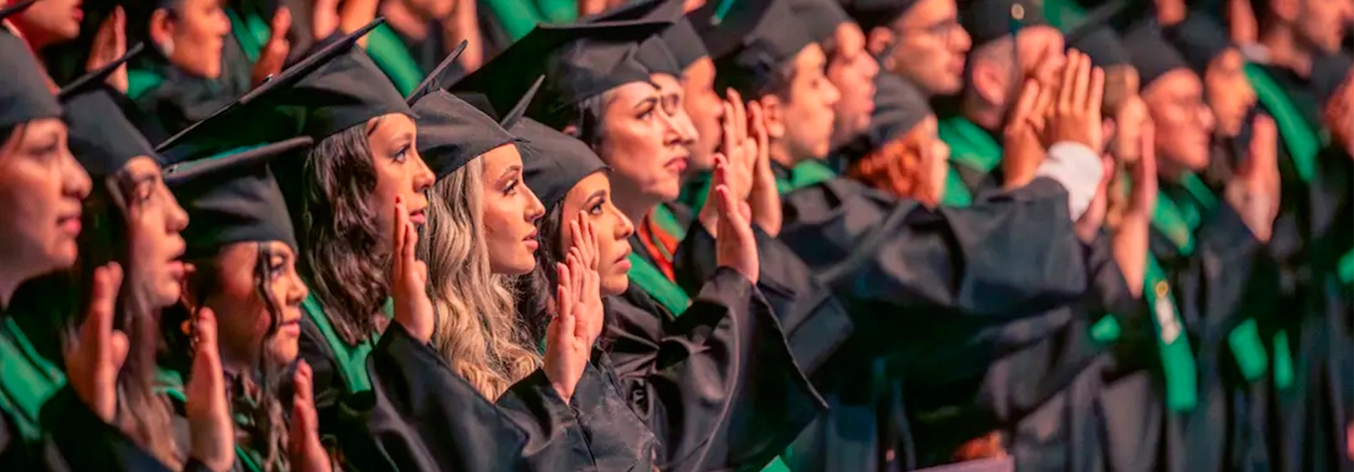 Nuestros nuevos egresados alegran el alma institucional