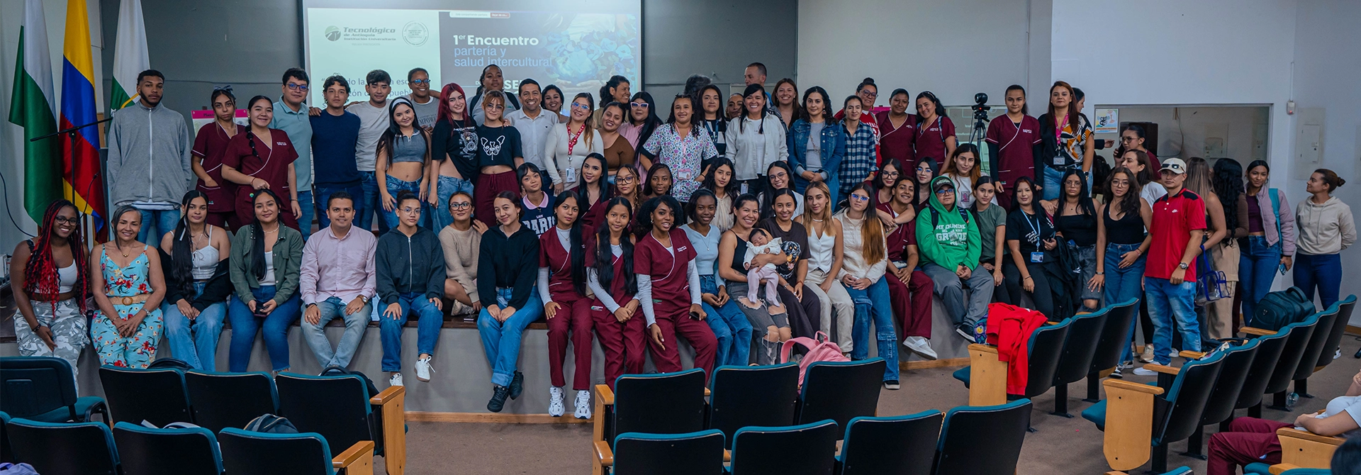 Estudiantes y docentes de Trabajo Social del TdeA asistieron al Encuentro de Partería y Salud Intercultural 2025.