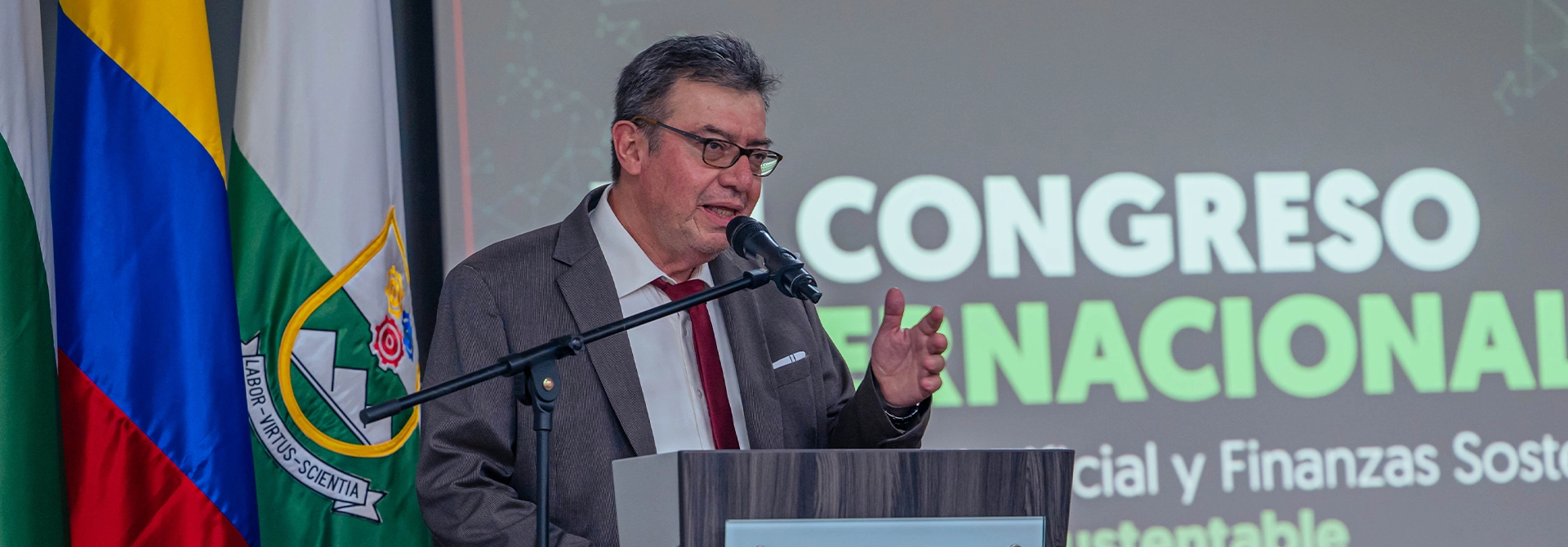 Ponente en el Congreso Internacional de Redafín 2025.