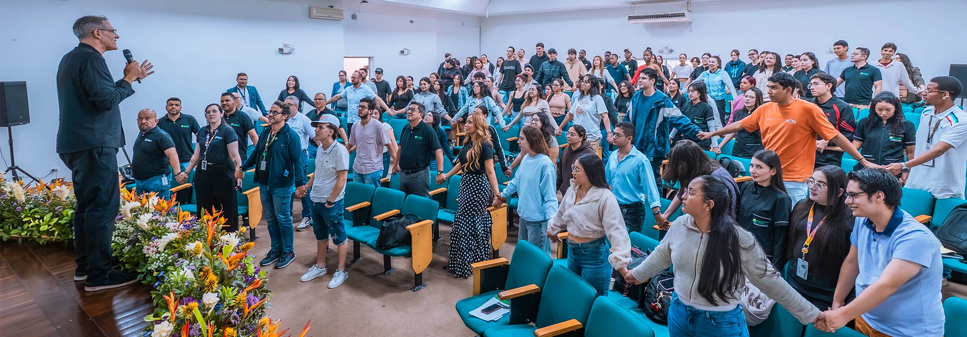 Palabras que sanen y curen: el antídoto para los discursos de odio entregado en la XX Semana Internacional del Derecho y la Criminalística