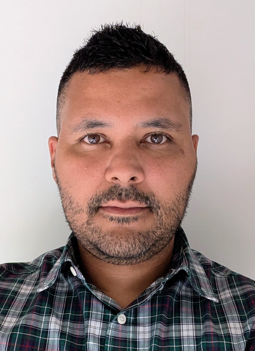 Foto del docente Santiago Salas Espinosa