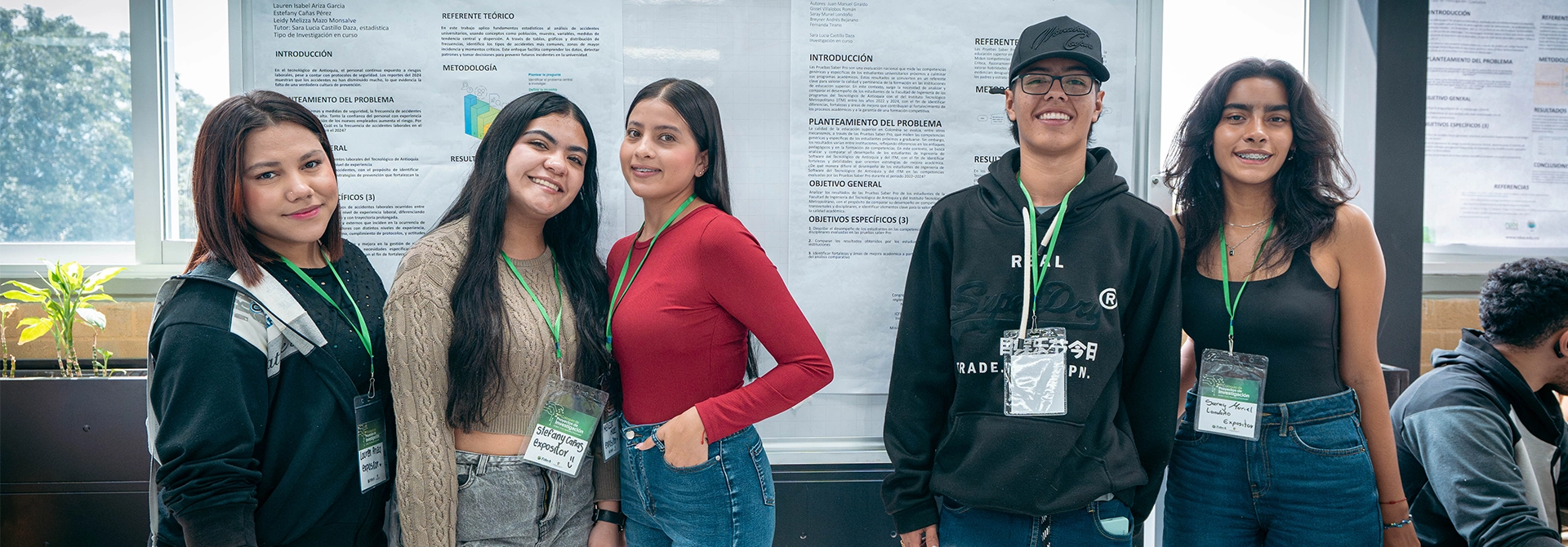 Estudiantes exponen su proyecto de investigación "Frecuencia de accidentes laborales del TdeA".