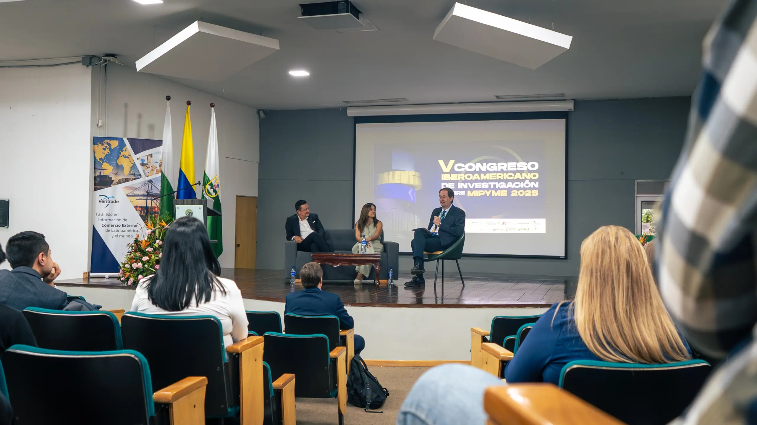 Expertos de 13 países analizan en el TdeA el futuro de las Pymes en Iberoamérica