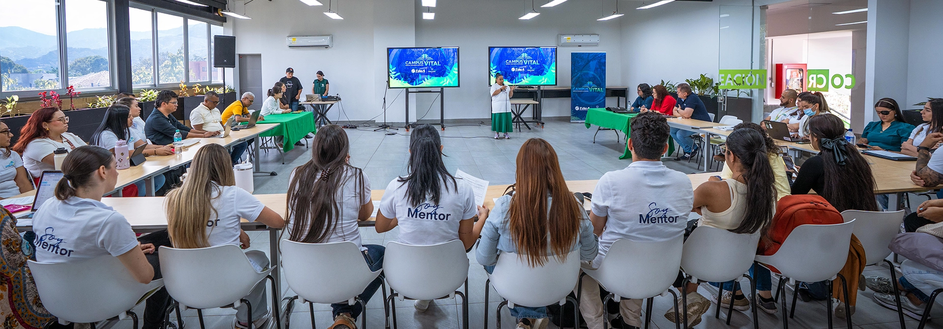 Integrantes del equipo de Campus Vital y Bienestar evalúan los resultados del año 2025.