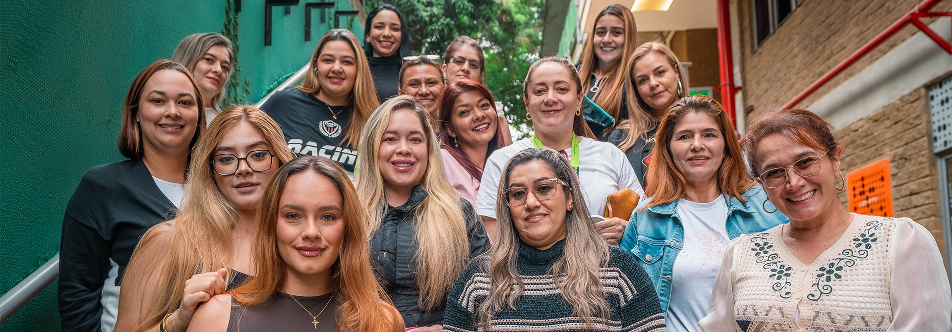 Mujeres que pertenecen al TdeA.