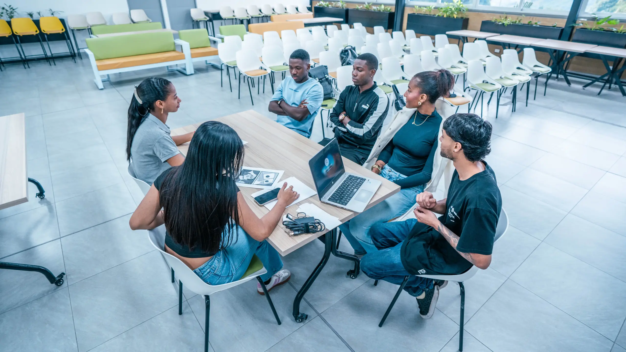 Trazos: Tejiendo Redes, Saberes y Solidaridad