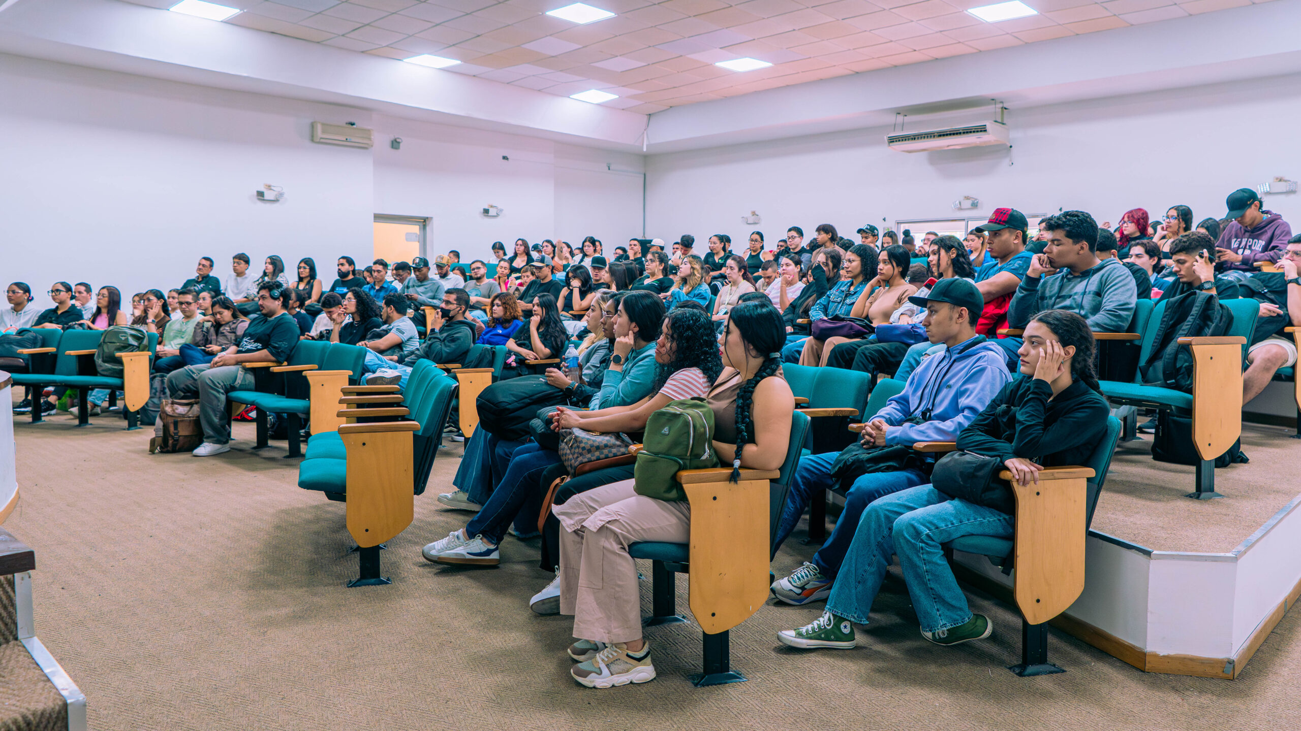 Semana de la Excelencia Académica FCAE enfatizó en la formalización empresarial