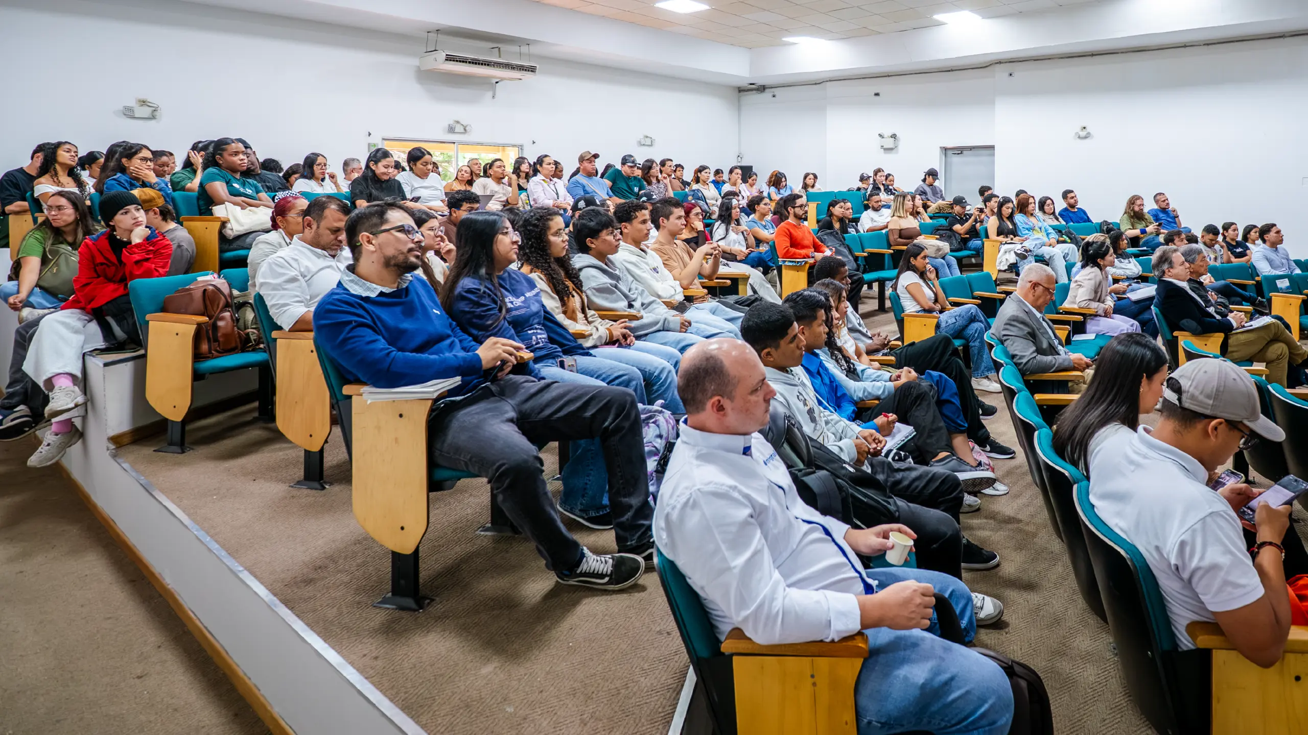 El agua como eje del territorio: TdeA abrió debate sobre planificación, riesgo y gobernanza en la XI Jornada Ambiental