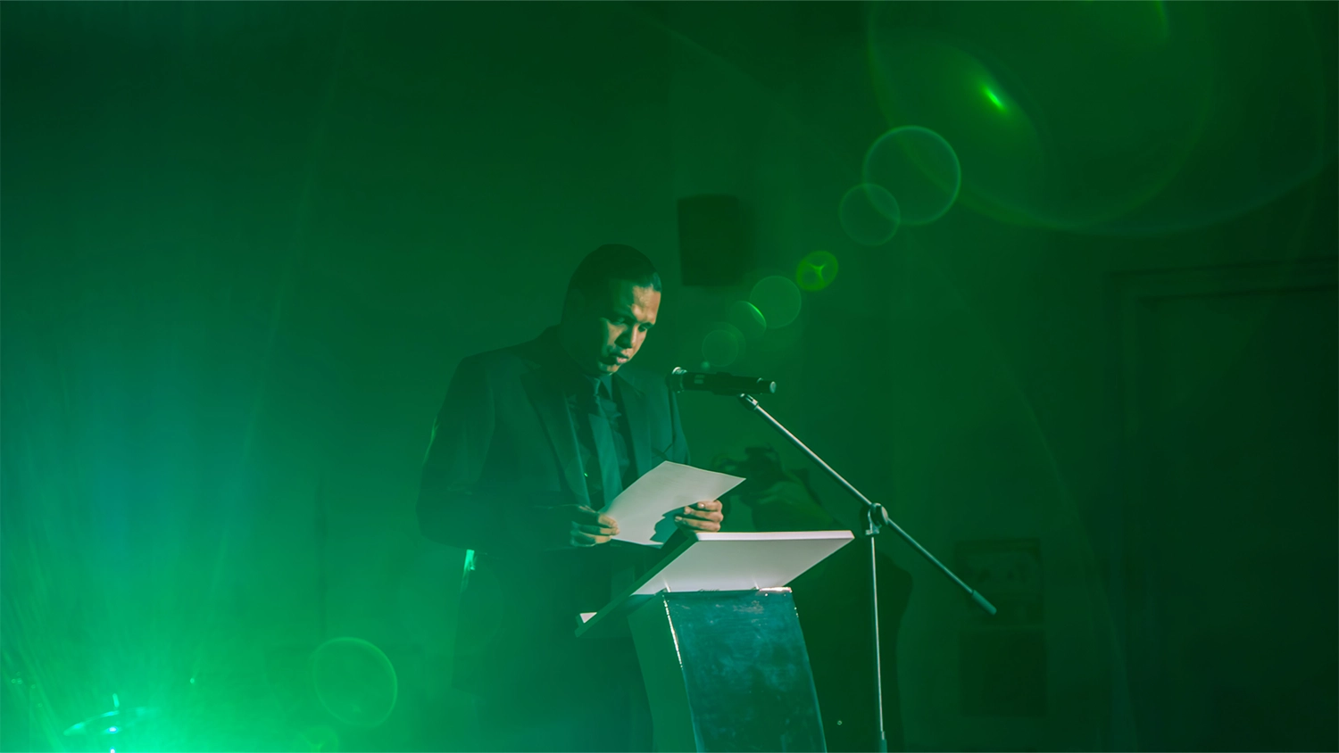 El rector del TdeA, Leonardo García Botero, resaltó el valor de la docencia como un ejercicio de valentía, generosidad y compromiso ético con la formación de nuevas generaciones.