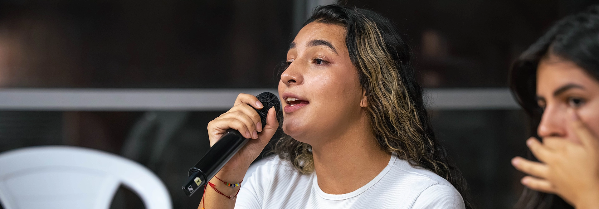 María Fernanda e Isabela, integrantes de La Sonora Femenina, fueron las encargas de amenizar el encuentro con su música.
