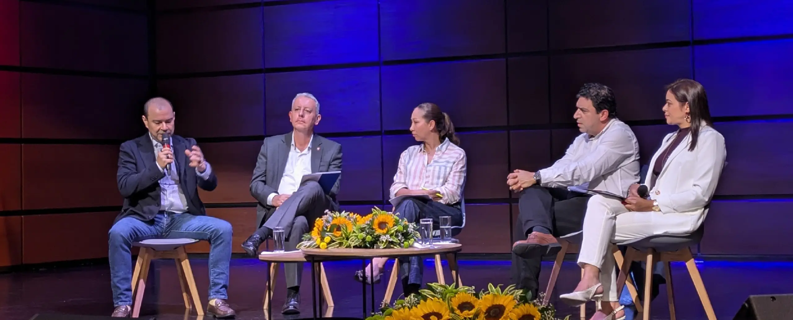 El futuro de la universidad en el III Foro de Educación para la Competitividad de Uniremington y el TdeA
