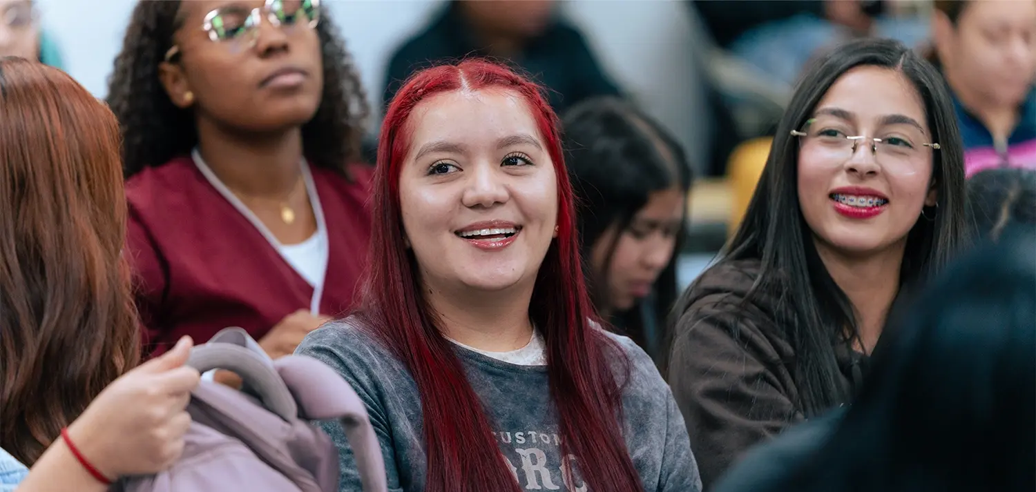 Estudiantes del programa de Trabajo Social del TdeA asistieron a la conmemoración.