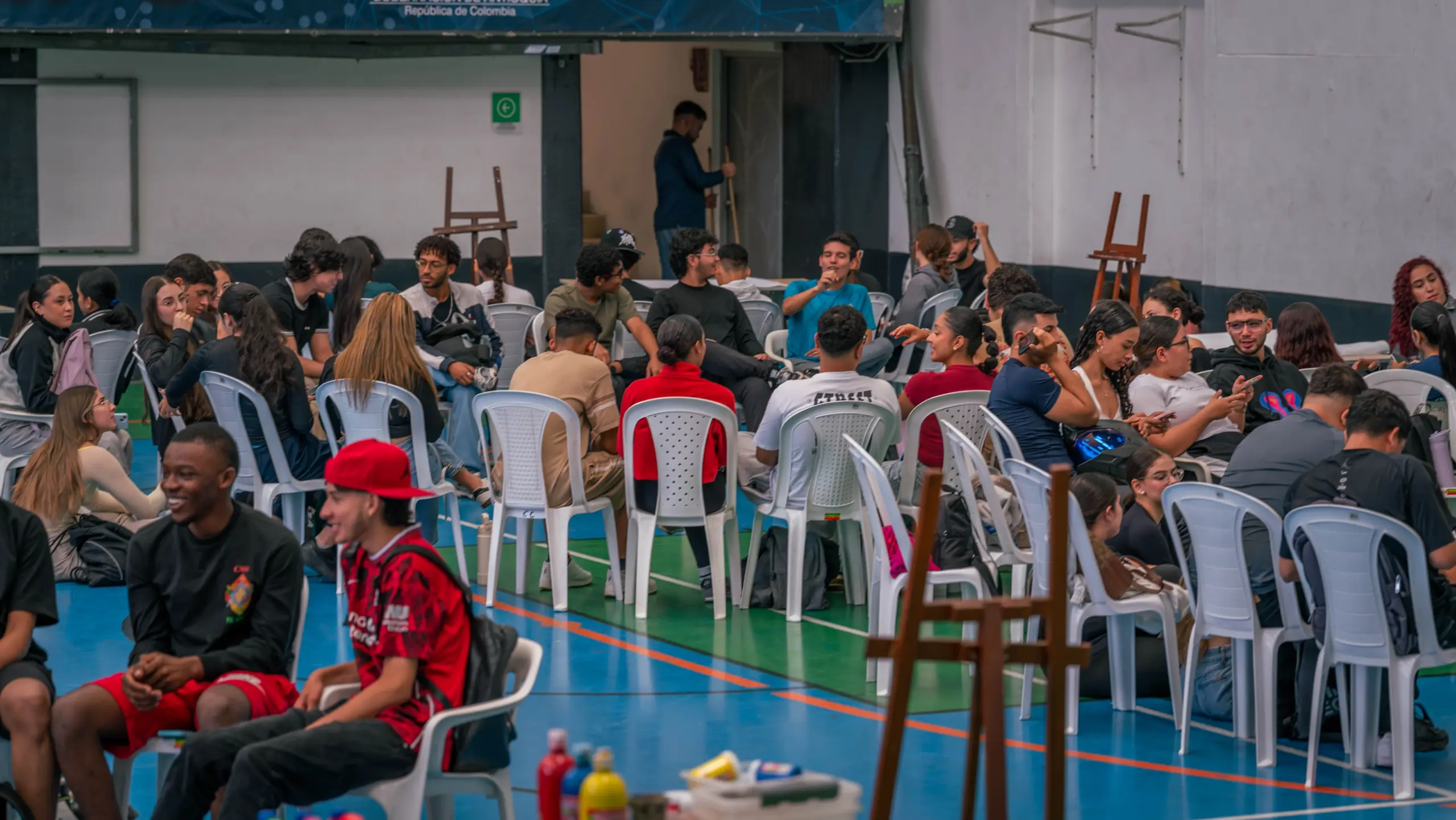 El TdeA abrió sus puertas a la creatividad y la innovación juvenil en el seminario “Creando en tiempos de IA”